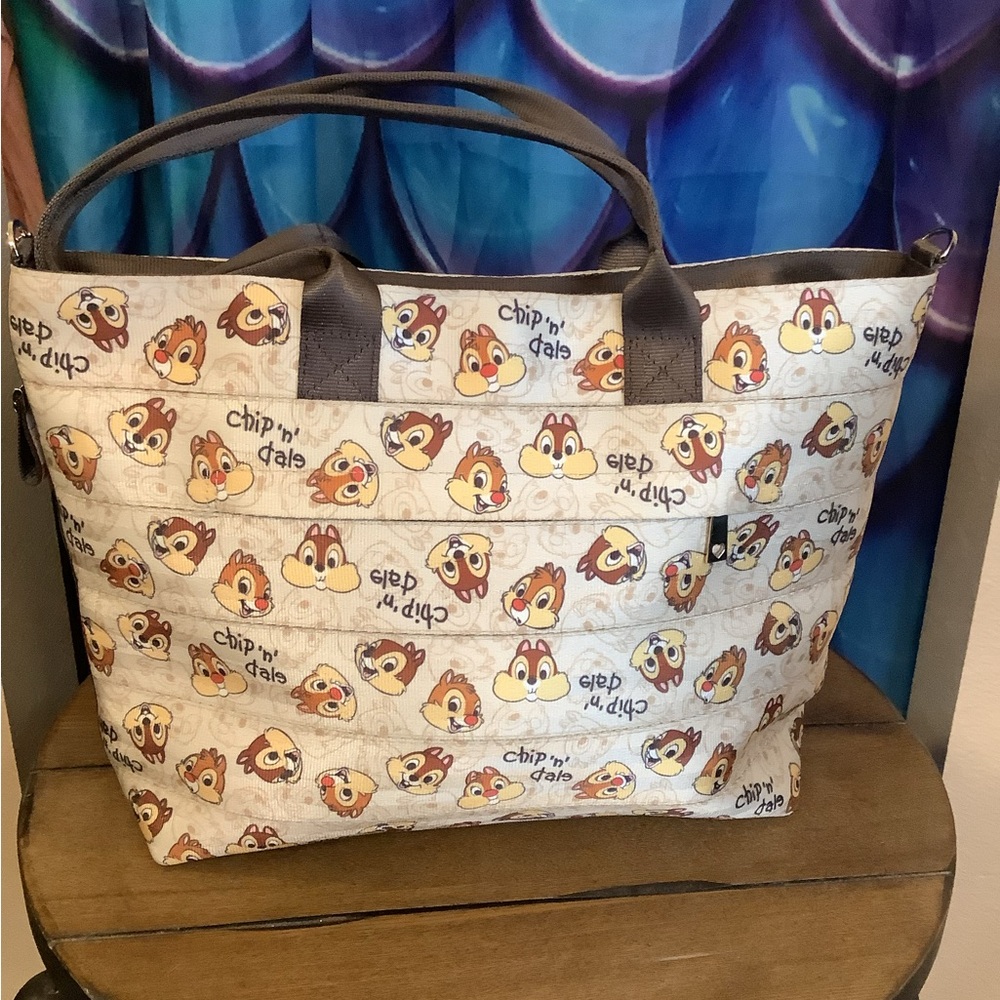 Harvey’s chip n dale medium streamline tote - Picture 2 of 11